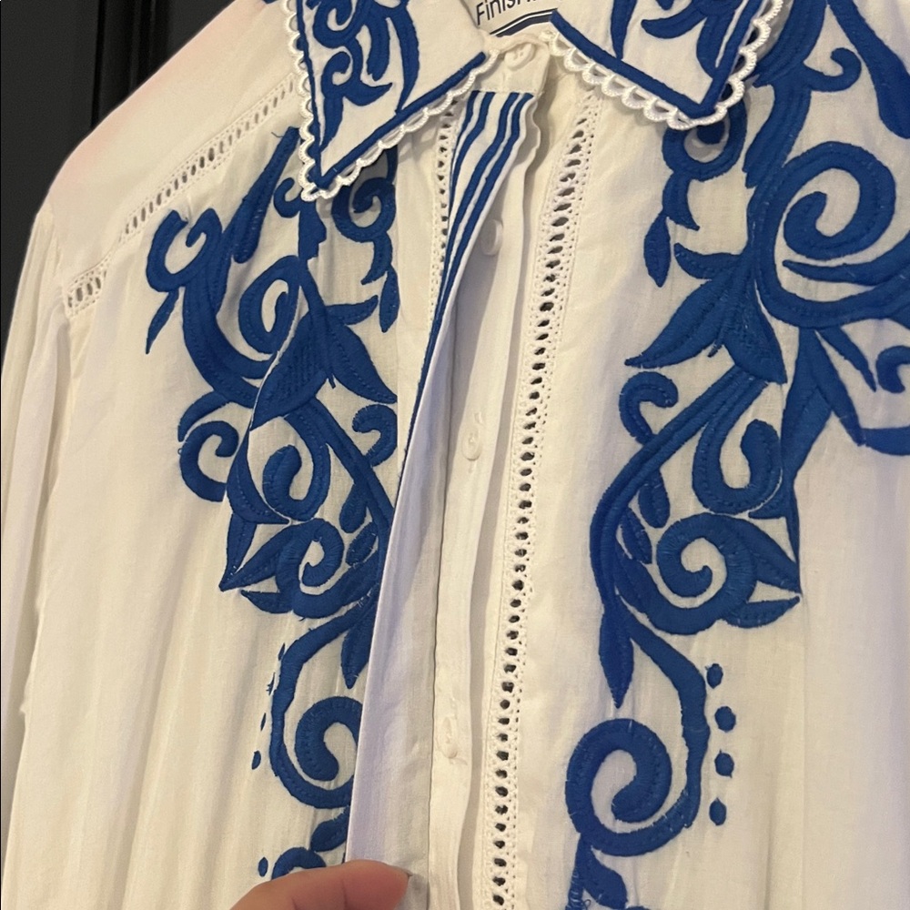 Alice+Olive Embroidered Blue and White Dress - Picture 13 of 16